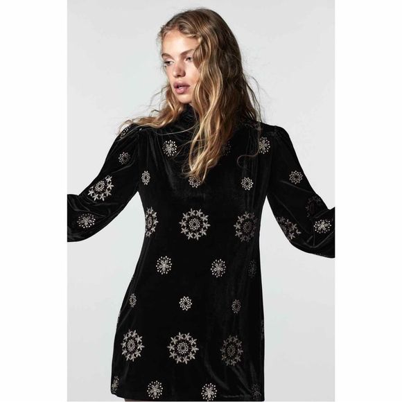 ZARA EMBROIDERED VELVET DRESS
BLACK - REF. 2731/339 - Picture 5 of 8